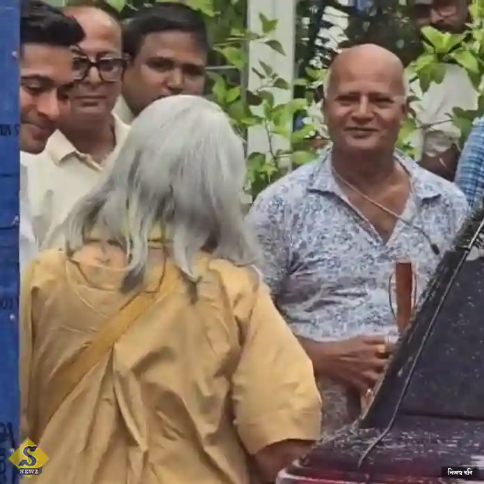 কালীঘাটের বাড়িতে মমতা-জয়া সাক্ষাৎ